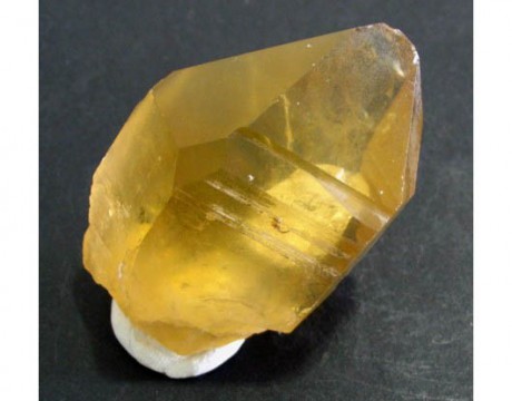 citrín-krystal
